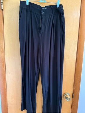 Wide Leg Pleated Dress Pants